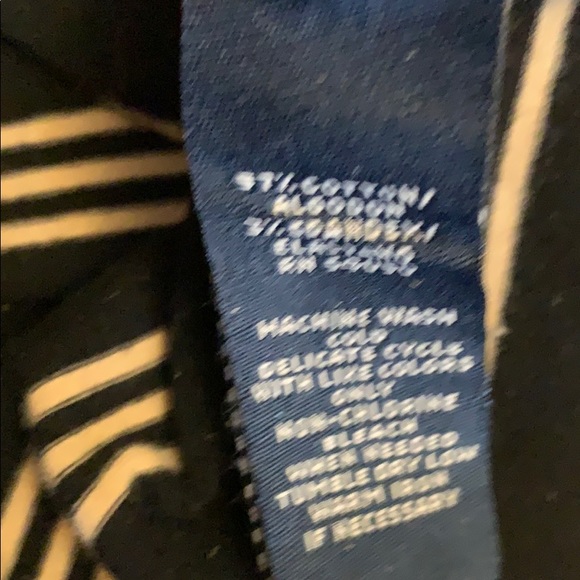 Jones Wear Vneck Tee Black w/Tan Stripes EUC Sz M - Picture 5 of 5